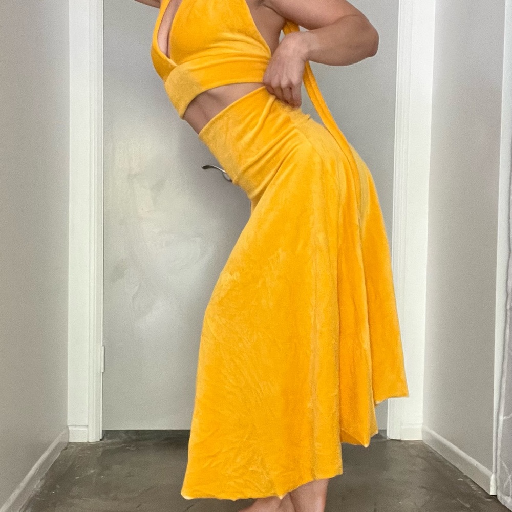 YELLOW HANDMADE 2piece SET - Picture 3 of 7